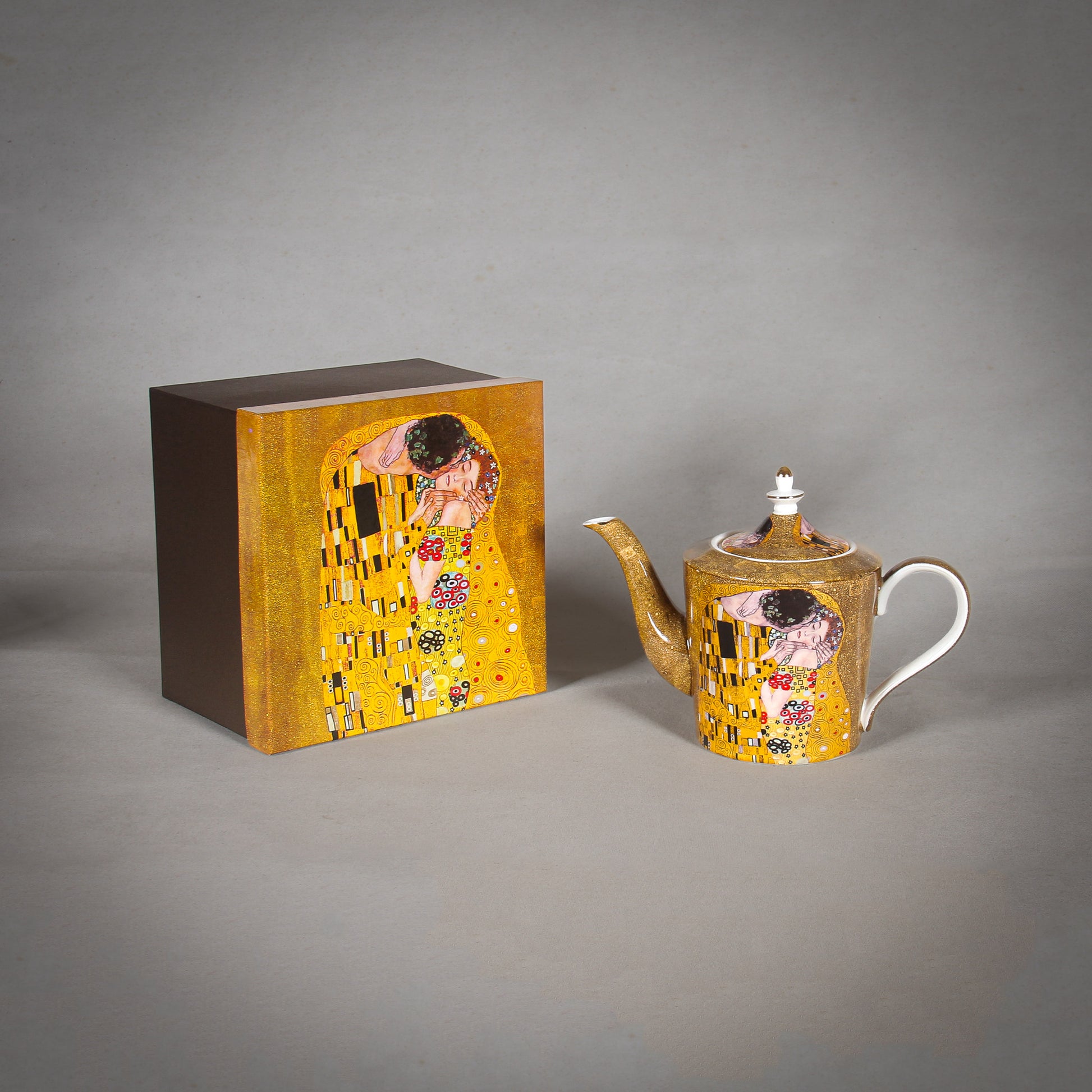Gustav Klimt "The Kiss" Golden Teapot on the grey background