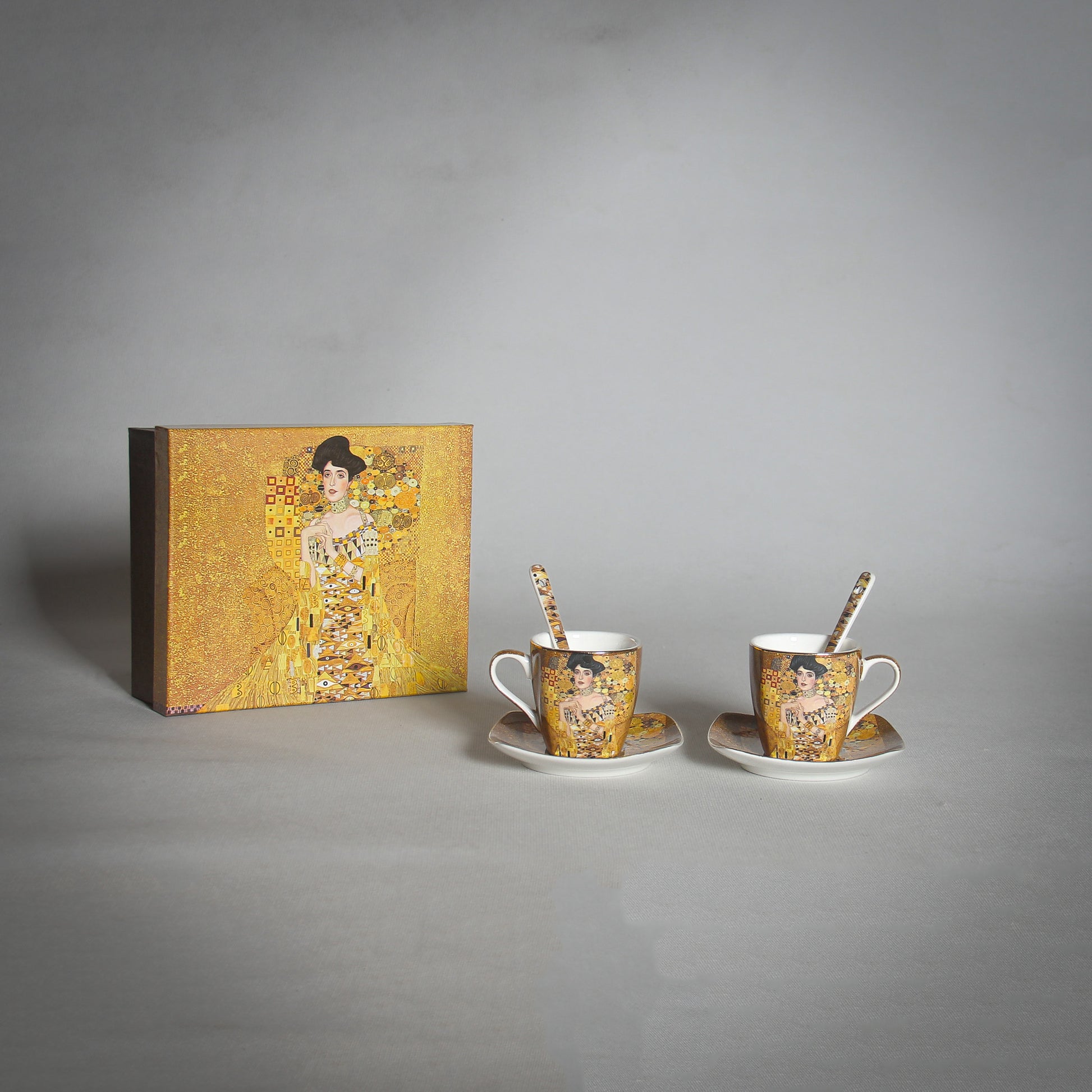 Gustav Klimt "The Lady" Golden Tea Cups and a matching box on the grey background