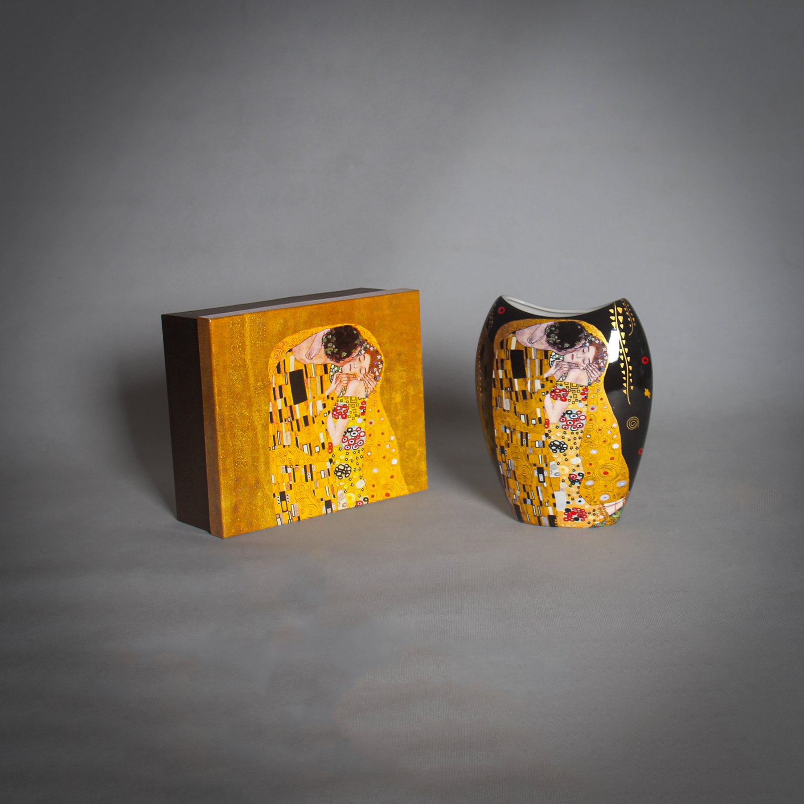Porcelain vase featuring Klimt The Kiss artwork with matching decorative gift box